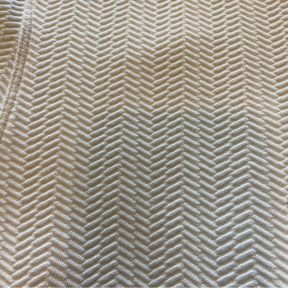 H&M | Lot of 2 Black and White Peplum Tops - Picture 9 of 9